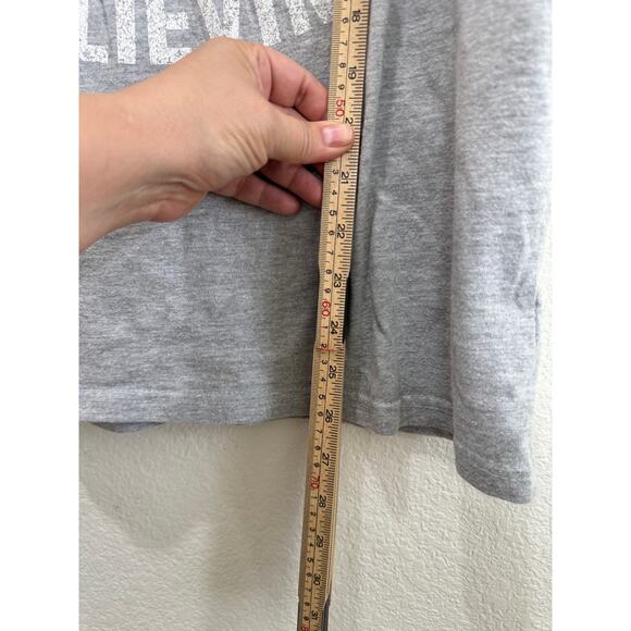 Men's Women's Gray T-Shirt Short Sleeve Santa Claus Holiday Christmas M - Picture 4 of 6